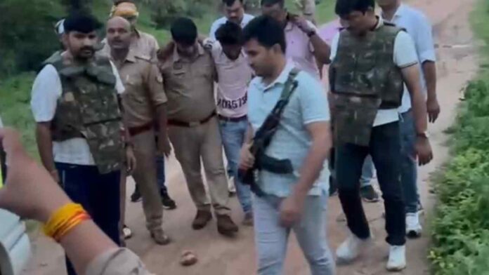 के झांसी में 25 हजार का इनामी बदमाश मुठभेड़ के बाद दबोच 86871.jpg
