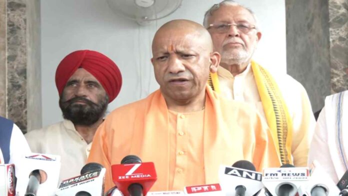 CM योगी ने कल्याणकारी योजनाओं पर चर्चा की अपील 87033.jpg